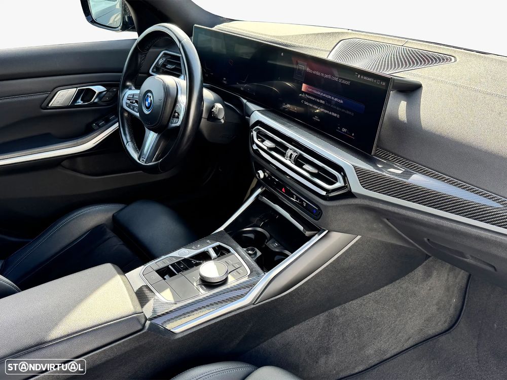 BMW 330 e Pack Desportivo M Pro Auto - 12