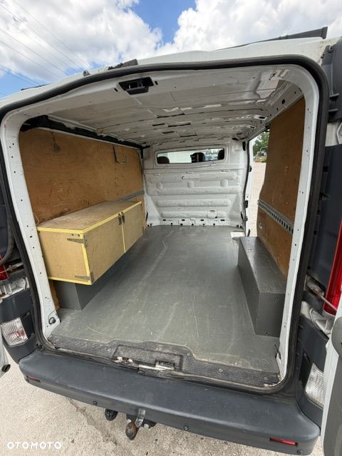 Renault TRAFIC - 9