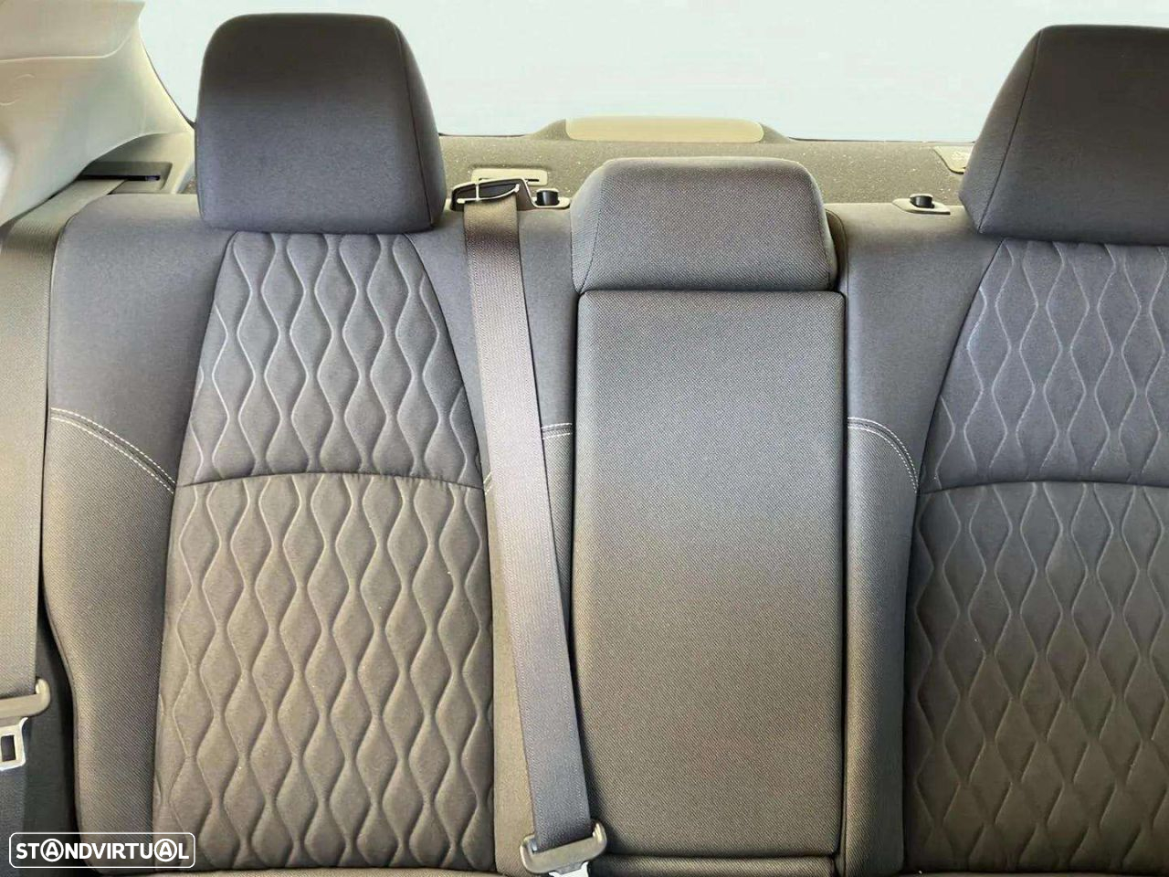 Toyota Corolla SD 1.8 Hybrid Exclusive - 15