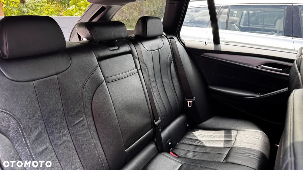 BMW Seria 5 520i M Sport sport - 9