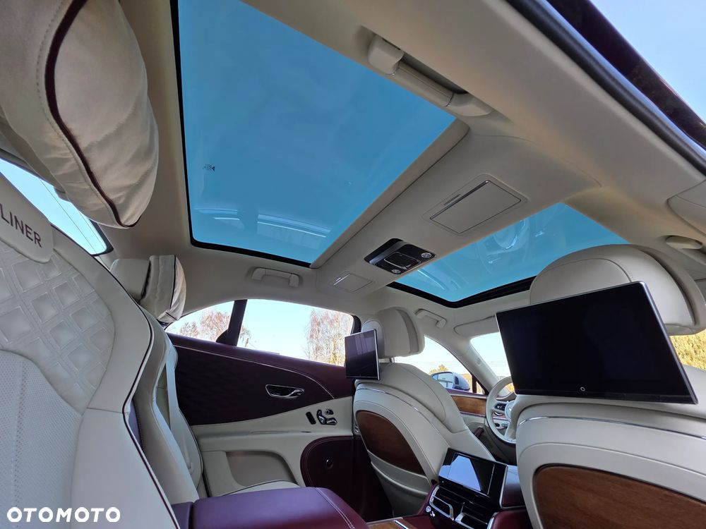 Bentley Flying Spur - 25