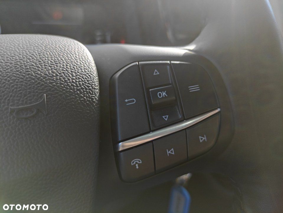 Ford Tourneo Courier - 17