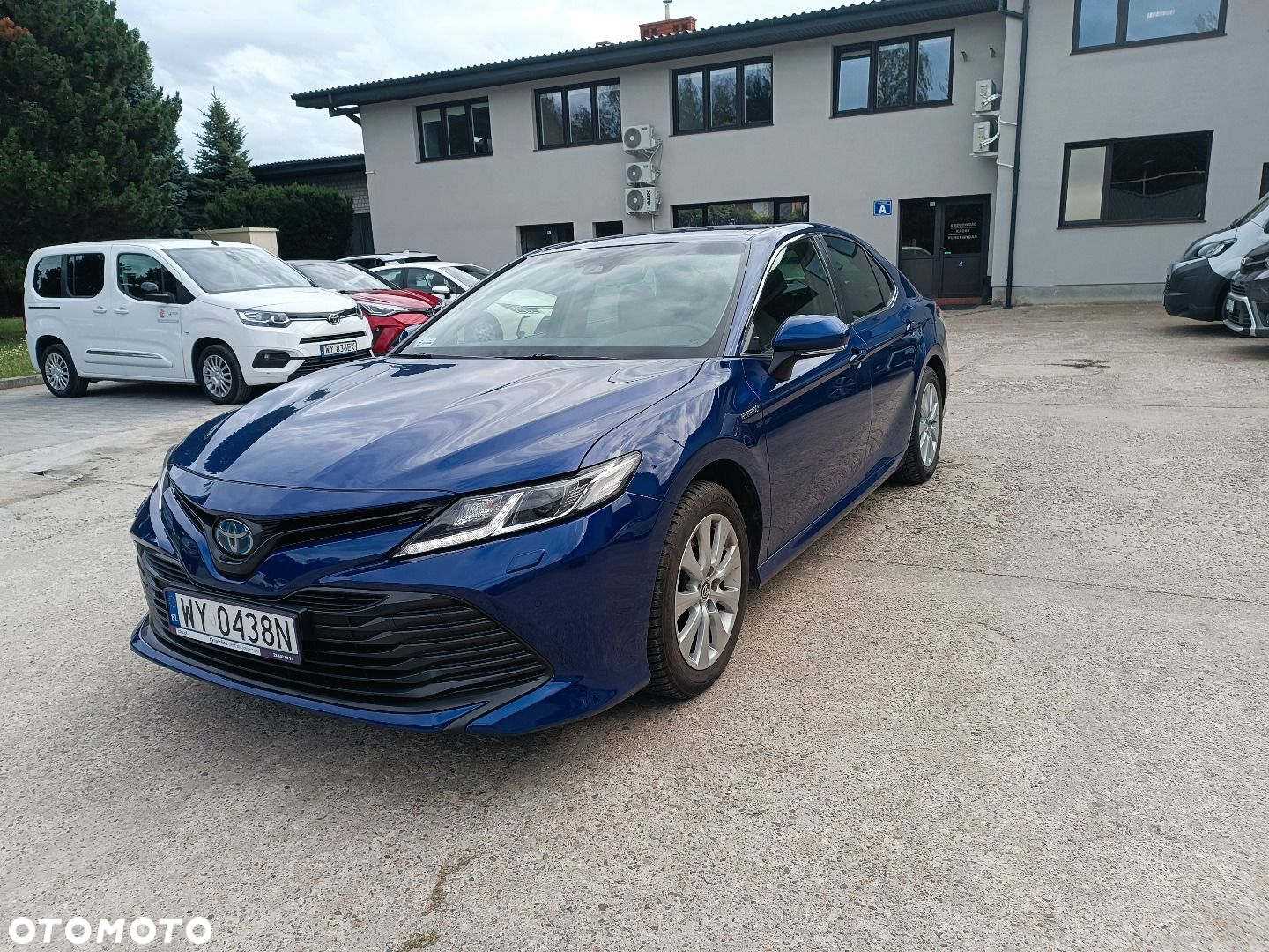 Toyota Camry - 2
