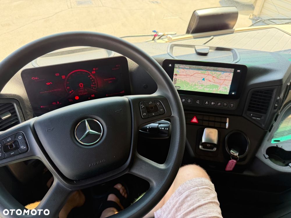 Mercedes-Benz Actros - 12