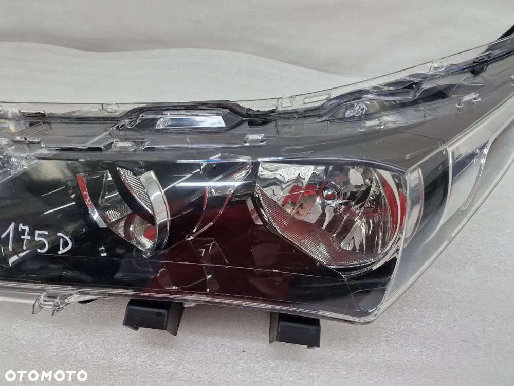TOYOTA COROLLA E16 13- LEWA / PRAWA  LAMPA PRZEDNIA PRZÓD , NR 81110-02E71-00 / 81150-02E7-00 , NR AUKCJI LL175 - 32