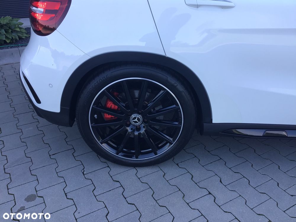 Mercedes-Benz GLA AMG 45 4Matic AMG Speedshift 7G-DCT AMG Night Edition - 34