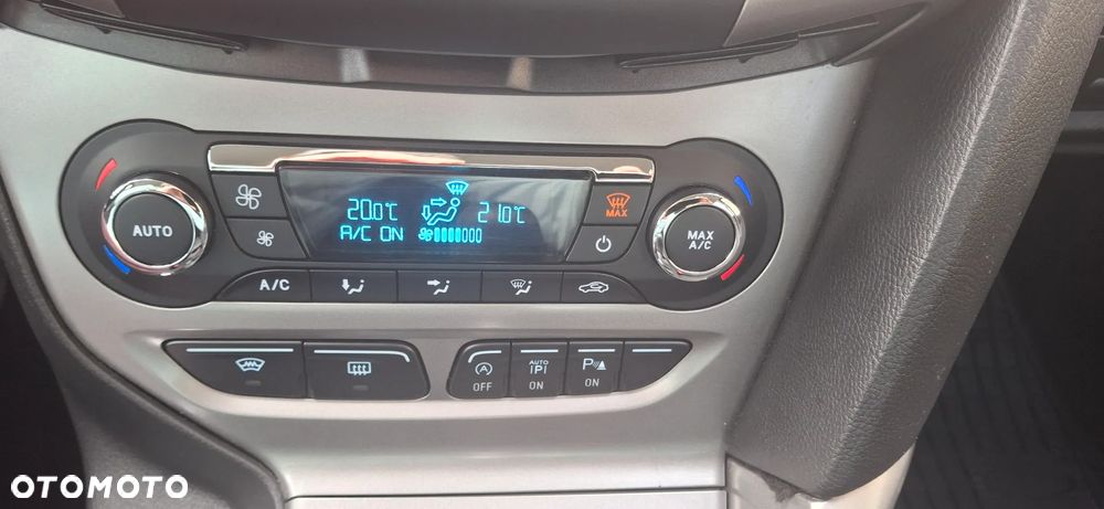 Ford Focus 1.6 EcoBoost Titanium - 12