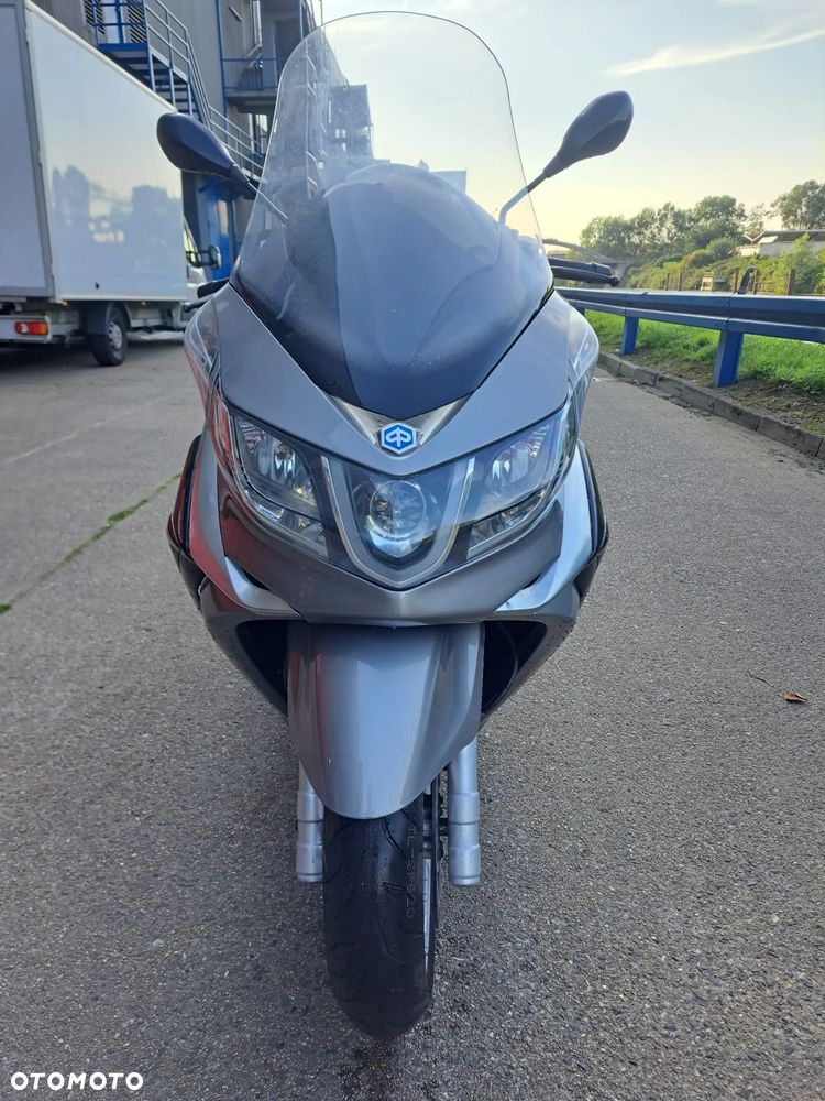 Piaggio X10 - 6