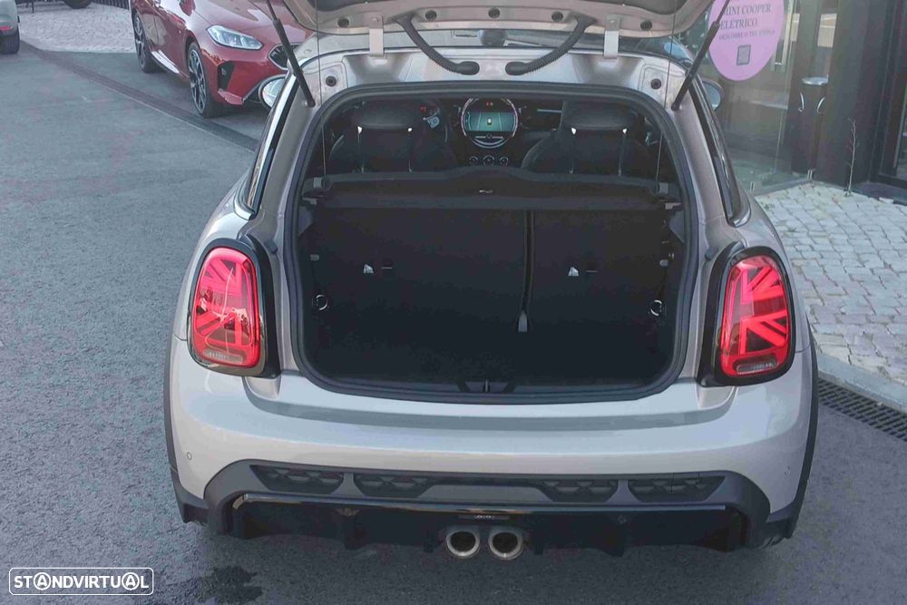 MINI 3 Portas John Cooper Works - 17