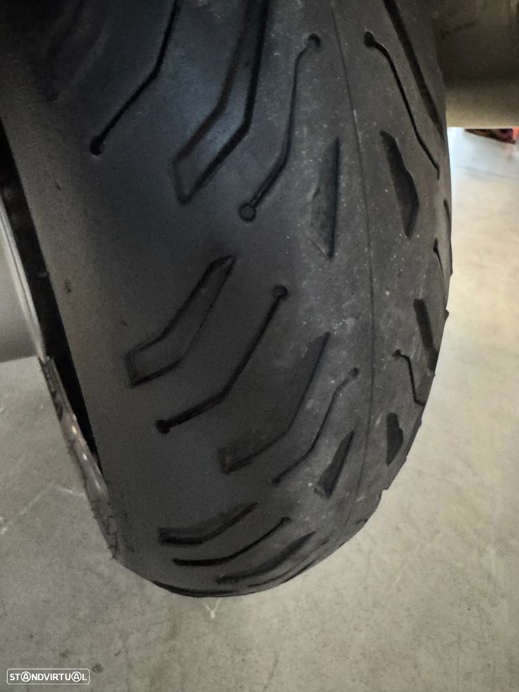 Kawasaki GTR GTR 1400 - 7