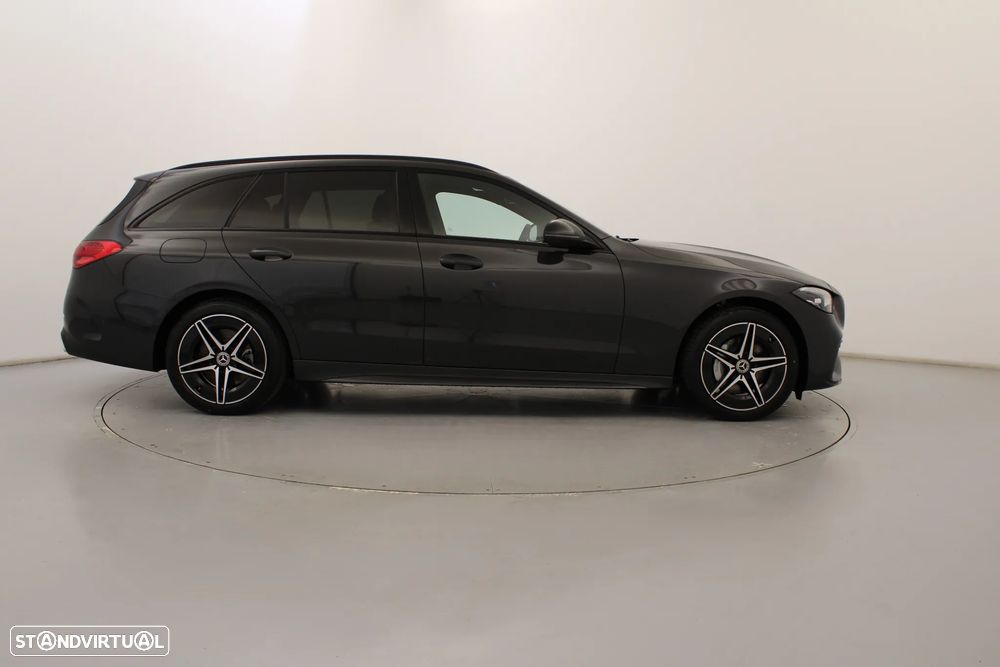 Mercedes-Benz C 300 de AMG Line - 4