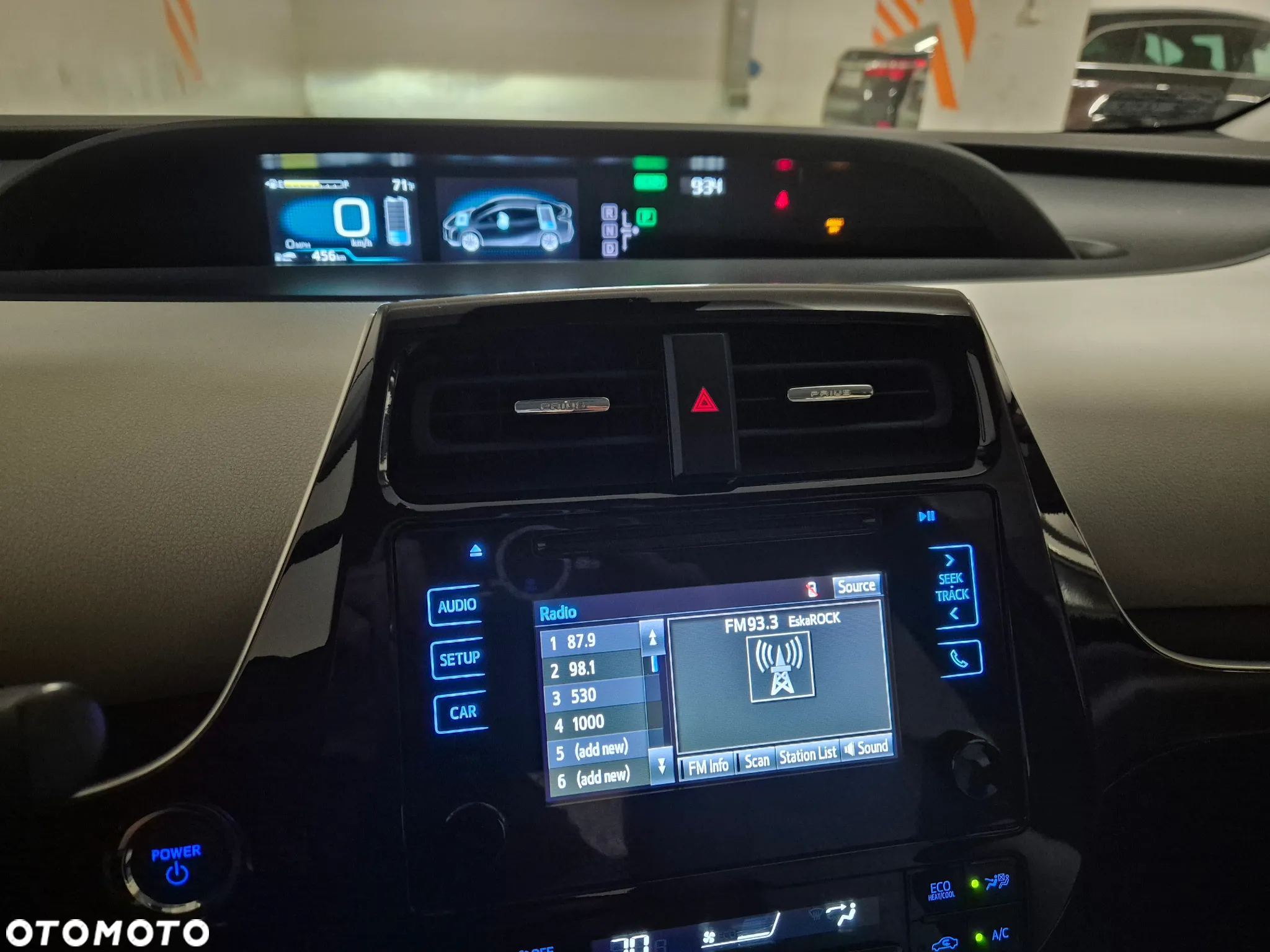 Toyota Prius (Hybrid) - 15