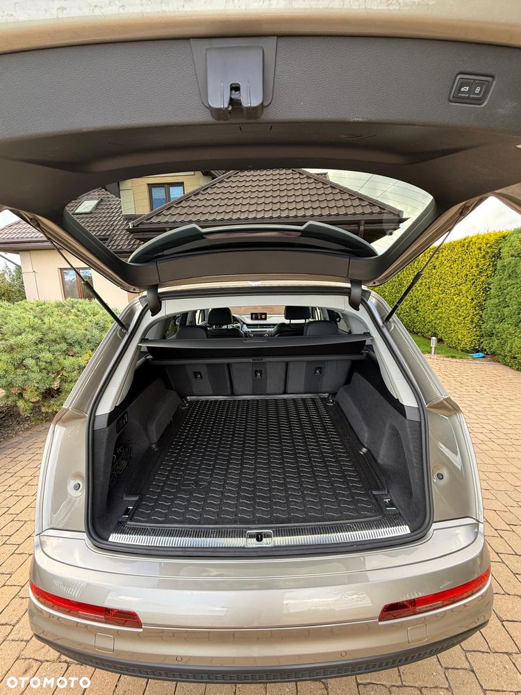 Audi Q7 - 6