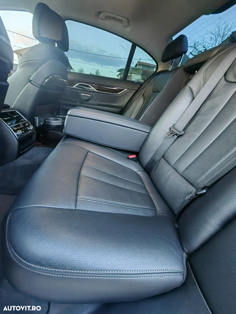 BMW Seria 7 730d xDrive - 9