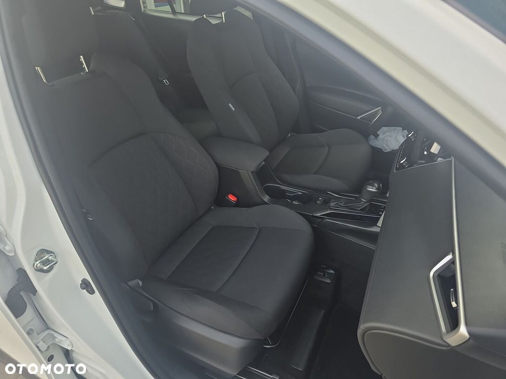 Toyota Corolla Cross - 15