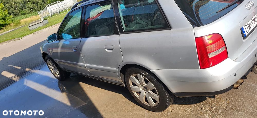 Audi A4 Avant 2.4 Quattro - 14