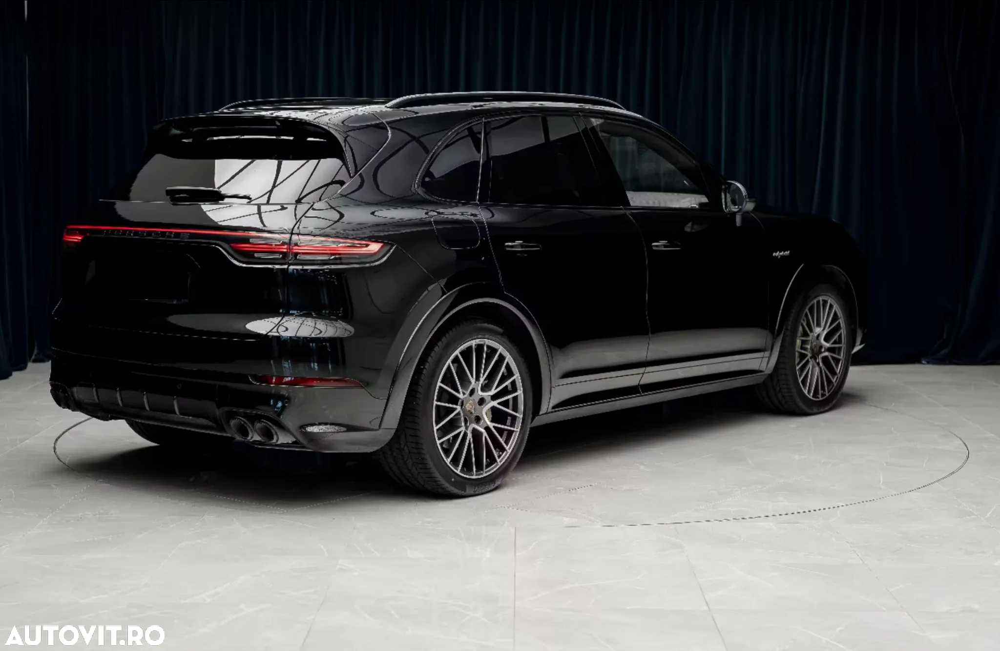Porsche Cayenne E-Hybrid - 4