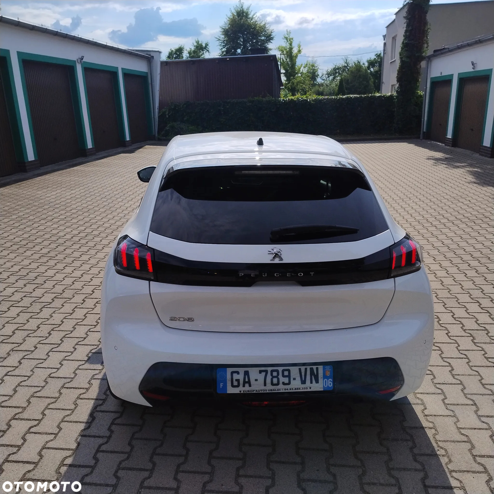 Peugeot 208 1.5 BlueHDi Allure Pack S&S - 4