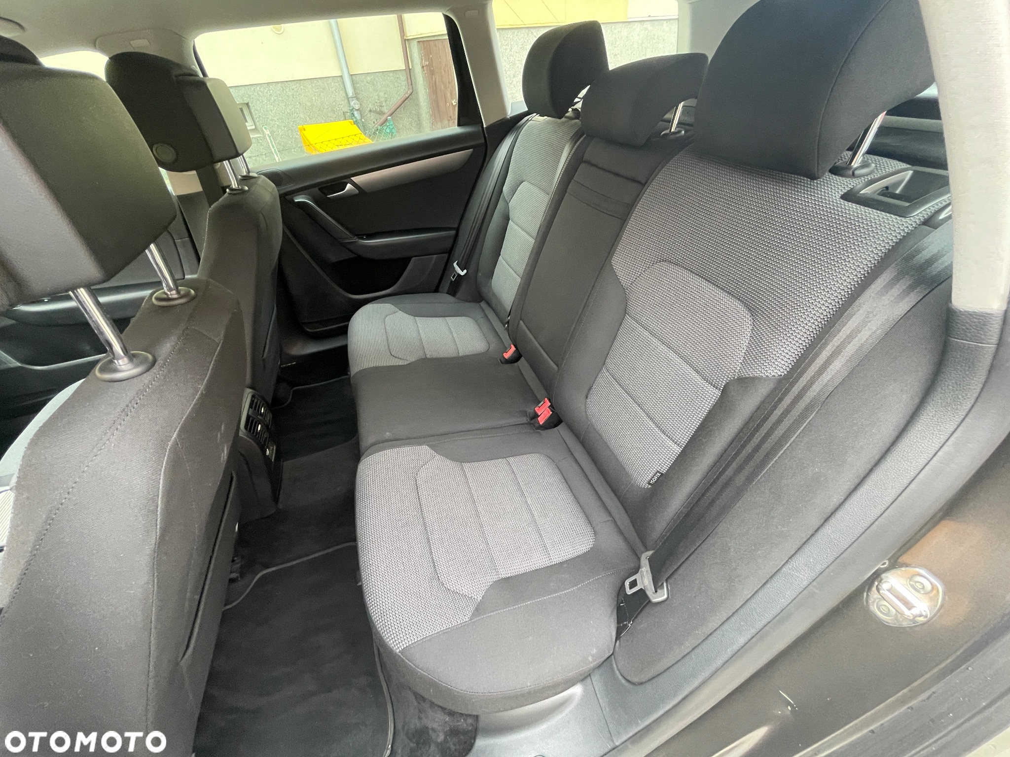 Volkswagen Passat 2.0 TDI Comfortline - 26