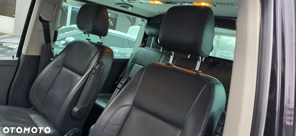 Volkswagen Caravelle - 9