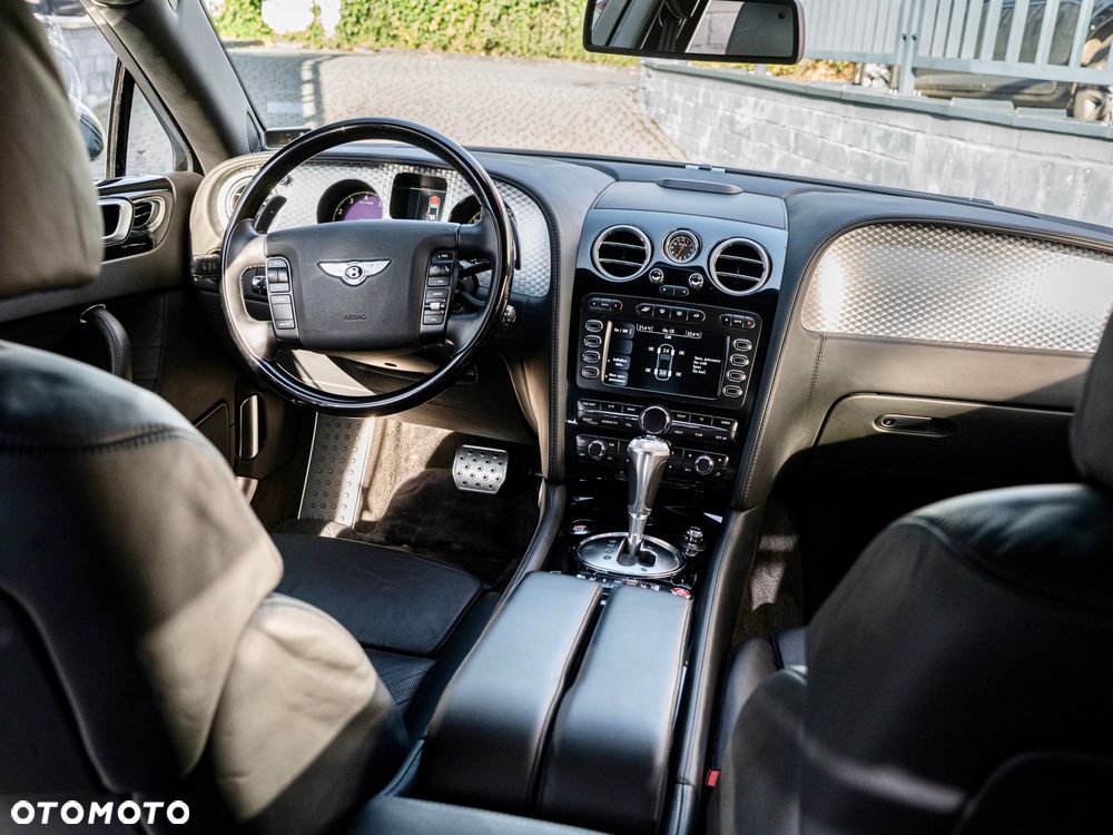 Bentley Flying Spur Standard - 25