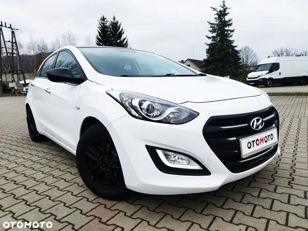 Hyundai i30 blue 1.4 Style - 2