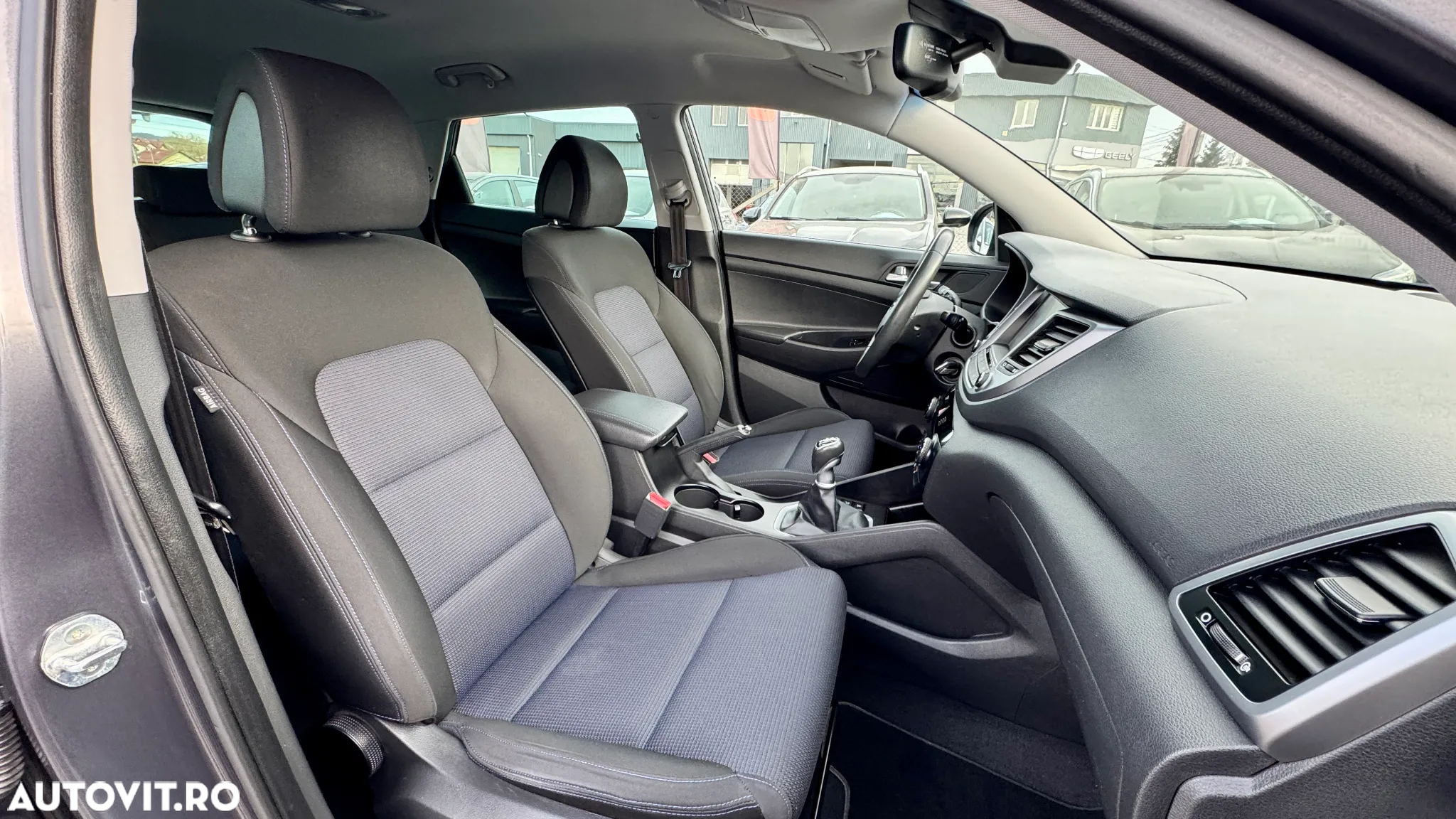 Hyundai Tucson 2.0 CRDI 2WD Style - 9