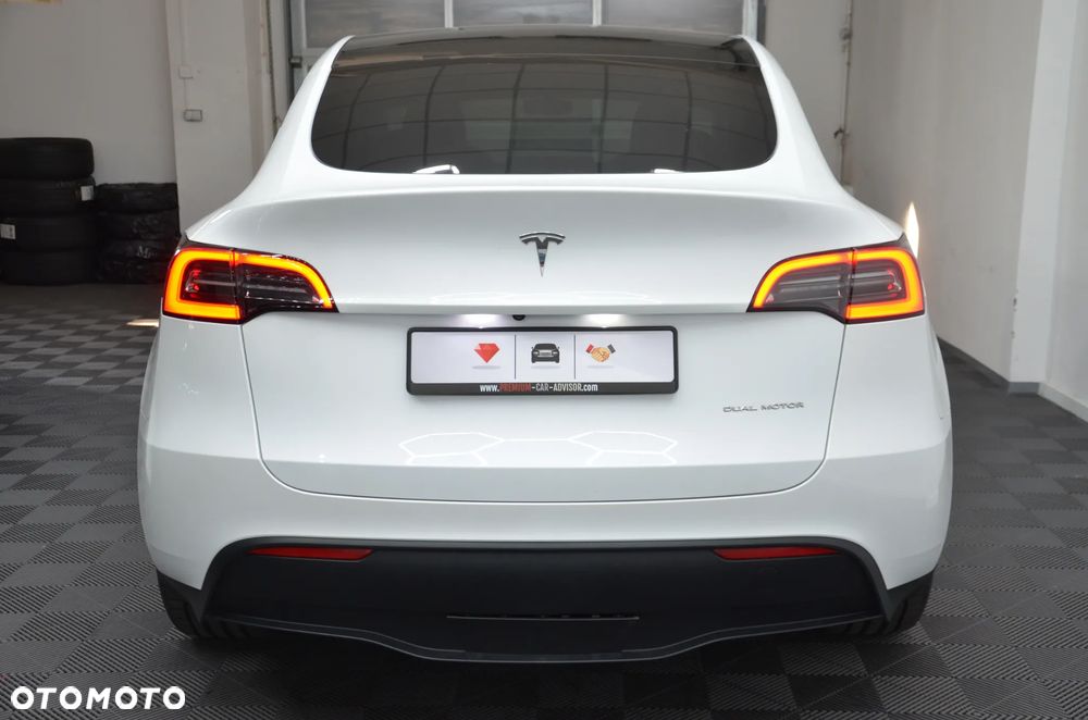 Tesla Model Y Long Range Dual Motor AWD - 7