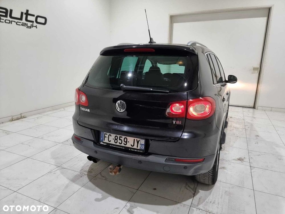 Volkswagen Tiguan - 6