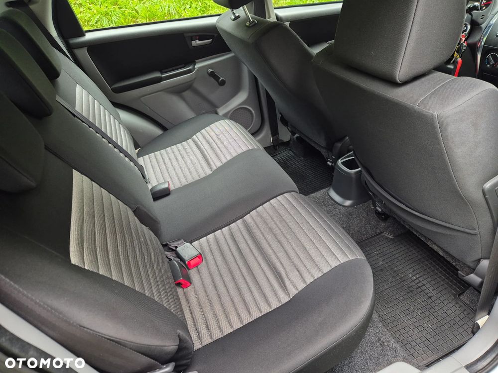 Suzuki SX4 2.0 DDiS 4x4 Comfort - 8