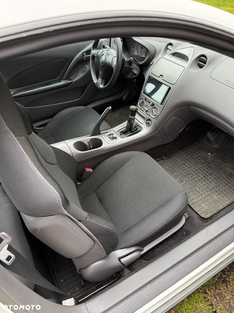 Toyota Celica 1.8 VVT-i Sol - 11