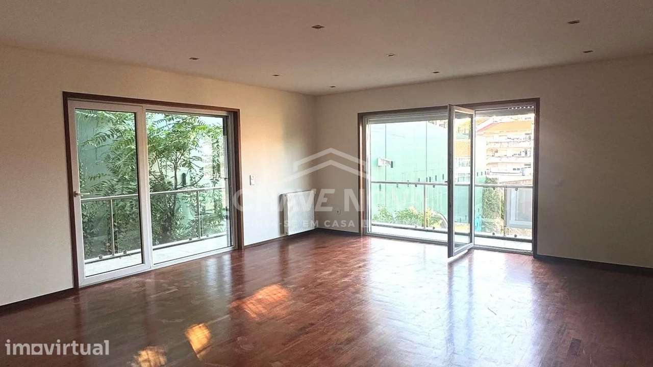 Apartamento T2 Praça das Flores, Porto - Vista 2