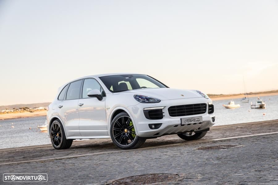 Porsche Cayenne S E-Hybrid - 23