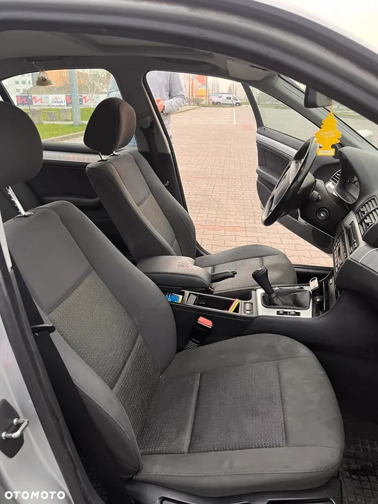 BMW Seria 3 320d - 9