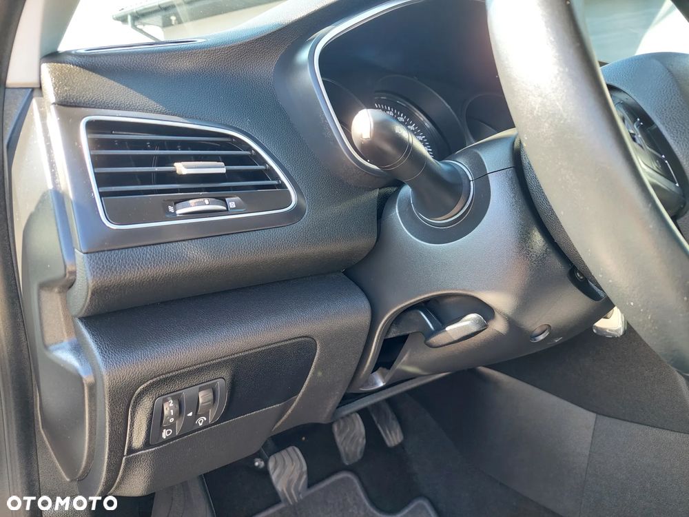 Renault Megane ENERGY TCe 100 INTENS - 25