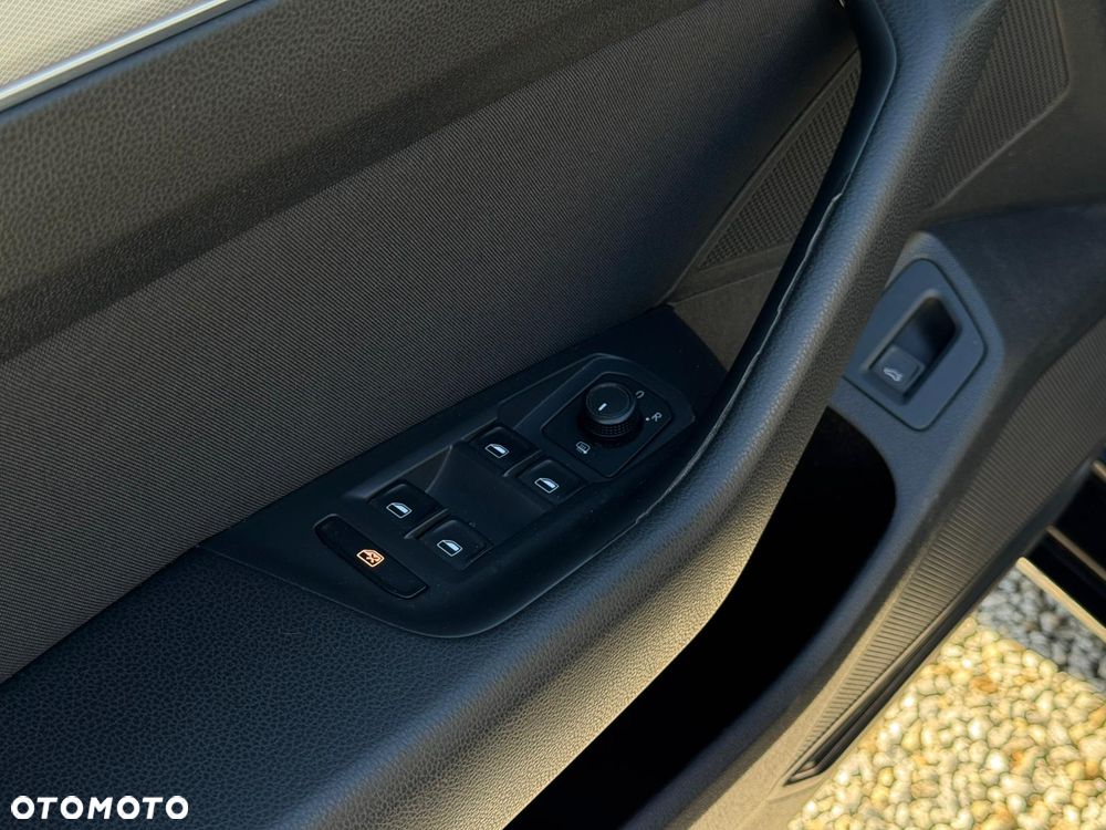 Volkswagen Passat 2.0 TDI BMT Comfortline - 11