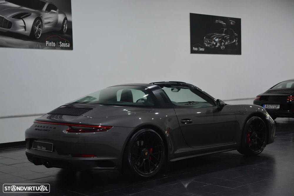 Porsche 911 (991) Targa 4 GTS PDK - 17