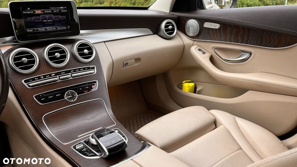 Mercedes-Benz Klasa C 200 4-Matic 7G-TRONIC - 21