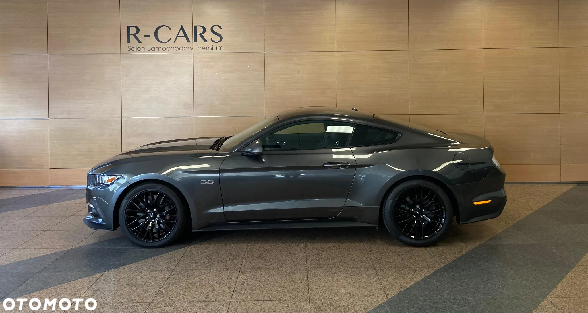 Ford Mustang 5.0 V8 GT - 5