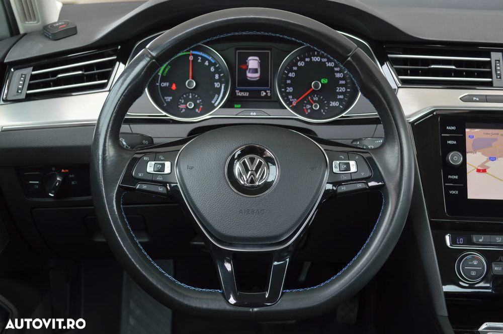 Volkswagen Passat 1.4 TSI DSG GTE - 25