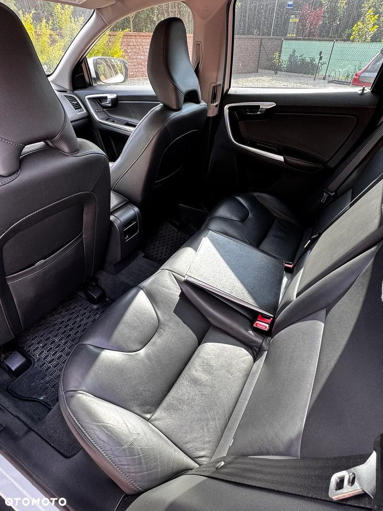 Volvo XC 60 D3 Drive-E Summum - 13