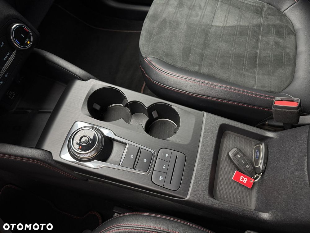 Ford Kuga - 28