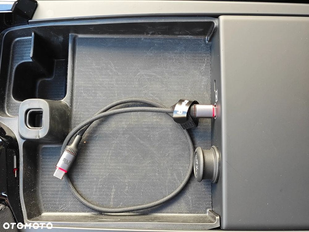 Volvo S60 T8 Recharge AWD Plus Dark - 33