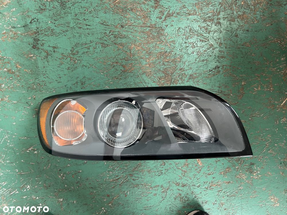 Volvo v50 S40 Lampa reflektor prawy przód Nowa - 2