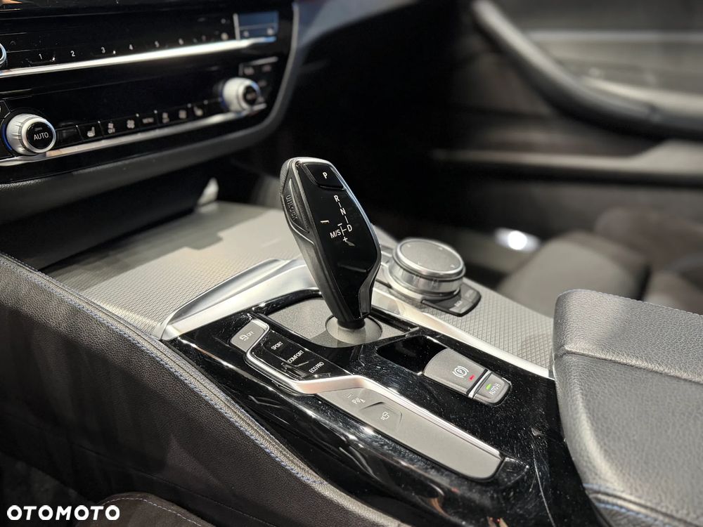 BMW Seria 5 - 10