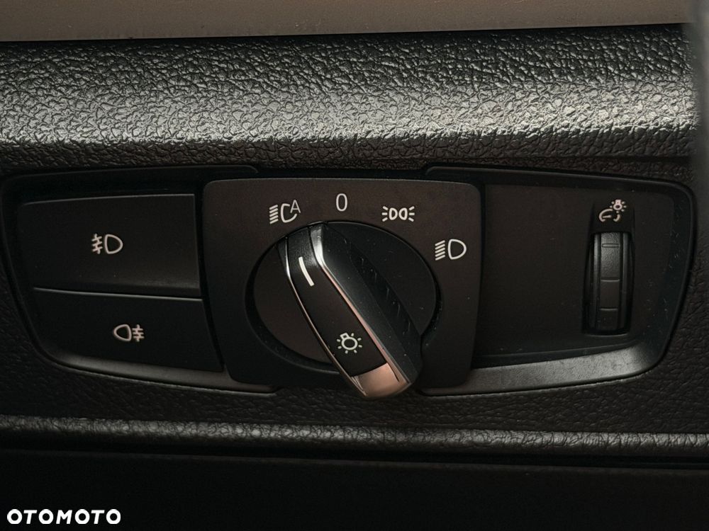 BMW Seria 1 118d - 30