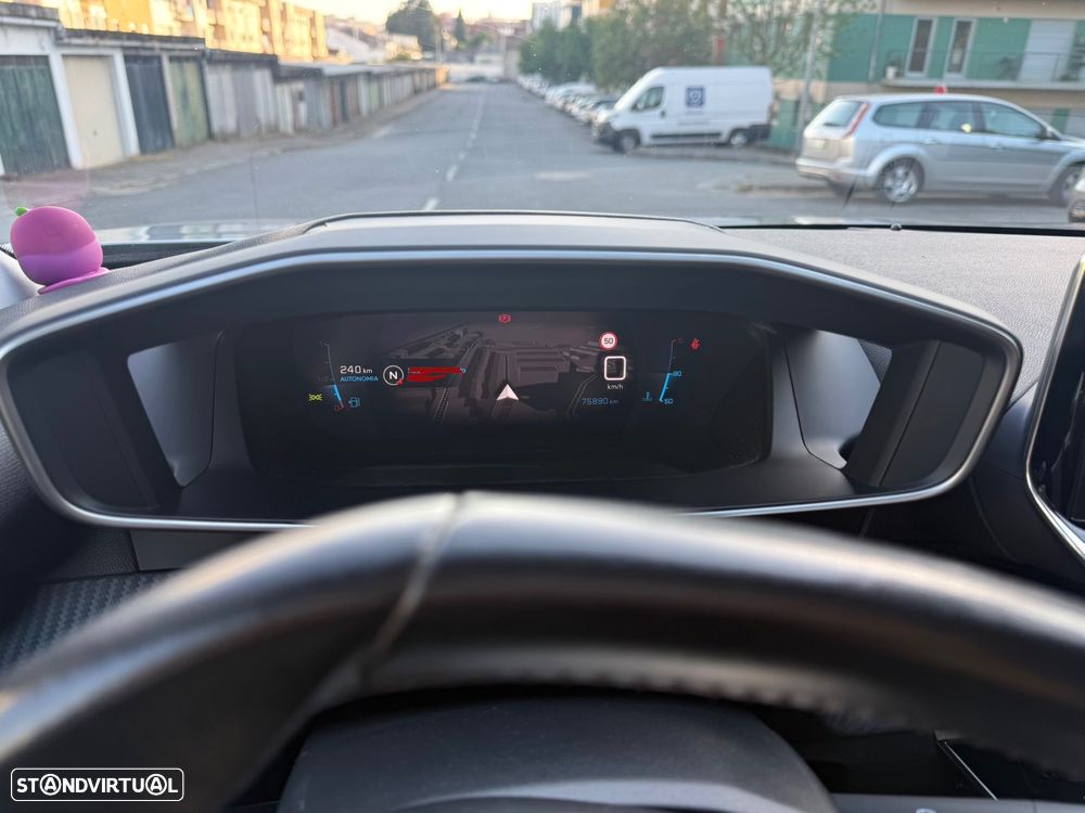 Peugeot 2008 1.2 PureTech Allure - 9