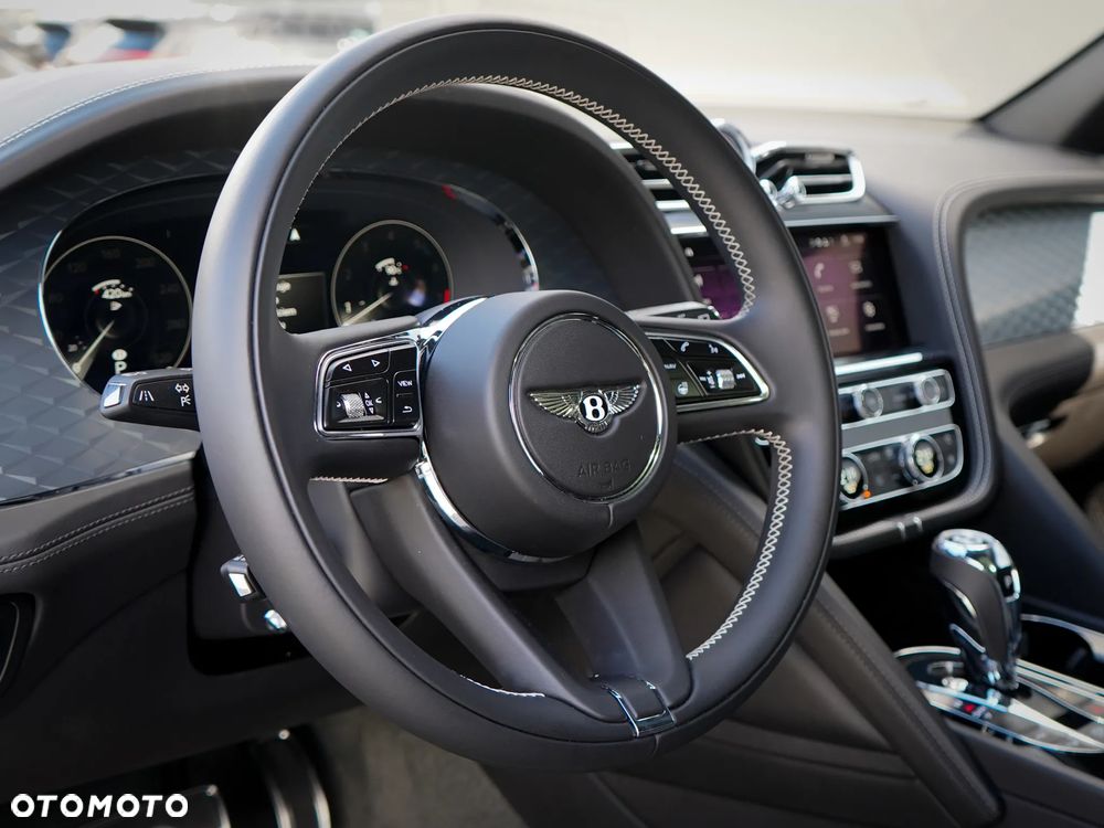 Bentley Bentayga V8 - 12