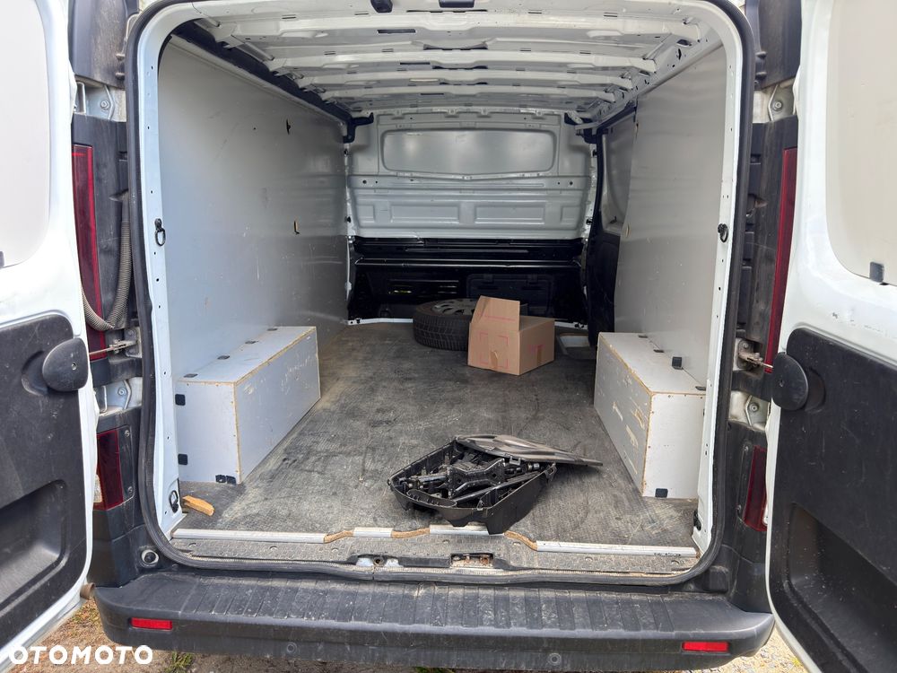 Renault TRAFIC - 10