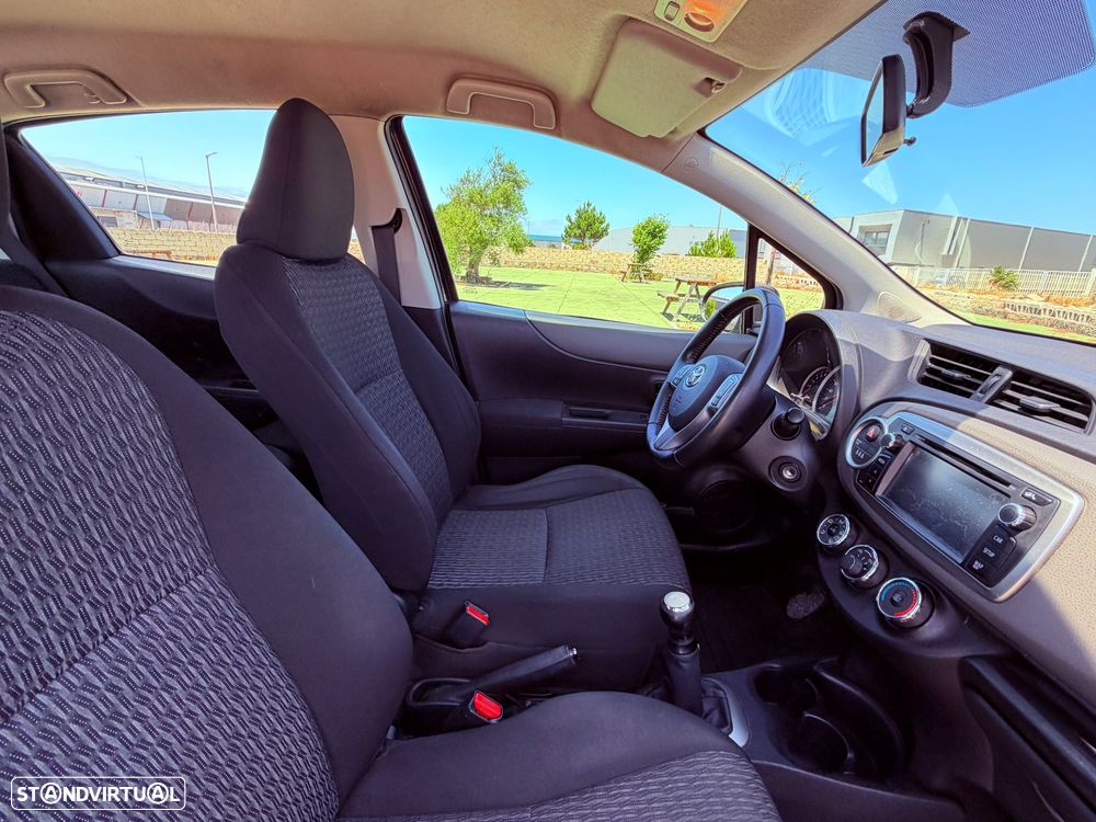 Toyota Yaris 1.0 VVT-i Comfort+P.Style +Navi - 17